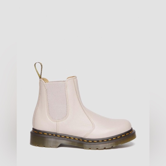 Dr. Martens 2976 WOMEN'S LEATHER CHELSEA BOOT, size 8 US, 39 European - Picture 6 of 7